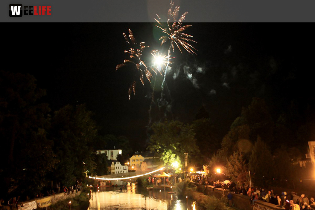 Saale in Flammen Lichterzauber und Feuerwerk