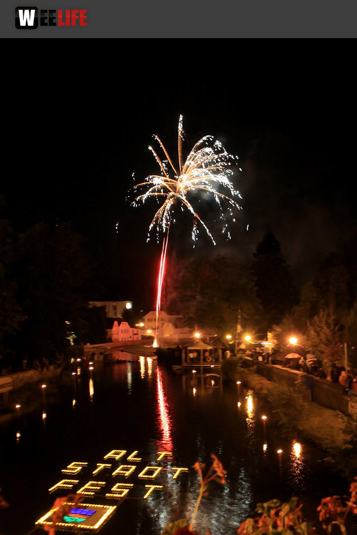 Saale in Flammen Lichterzauber und Feuerwerk