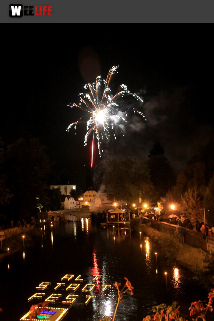 Saale in Flammen Lichterzauber und Feuerwerk