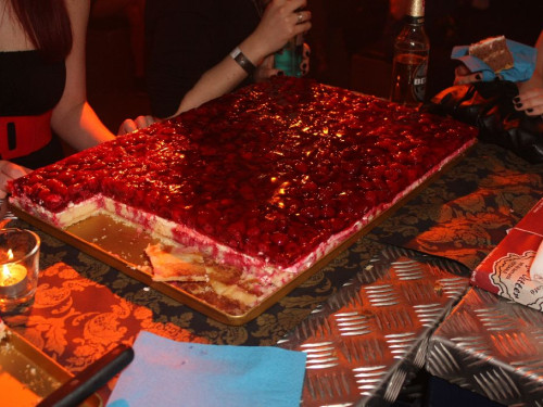 5 YEARS – LET`S TALK ABOUT 6 HAPPY BIRTHDAY BASE – Foto 138