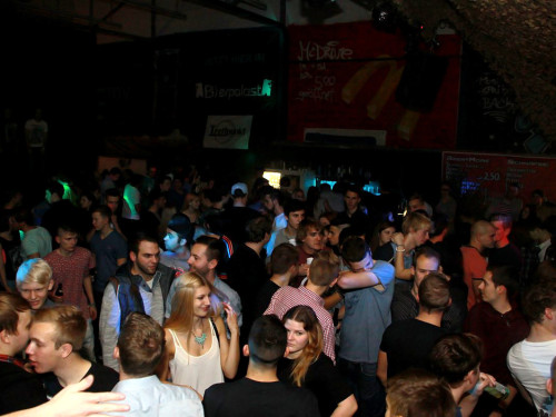 Facharbeitsabgabeparty Bierpalast Closed – Foto 73