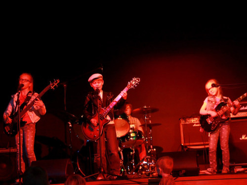 Jugendkulturtage Konzert Standby Little Heroes Cubed Schülerband der Hofecker Hauptschule – Foto 6