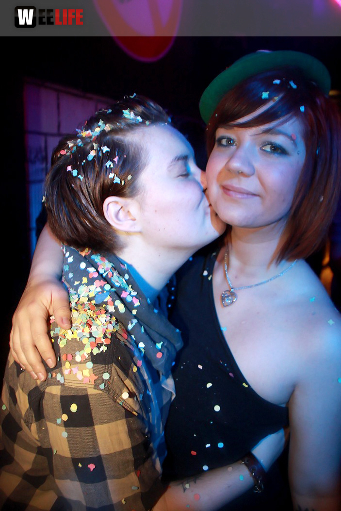 PARTY HALLIGALLI