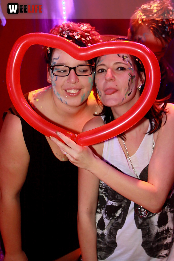 PARTY HALLIGALLI