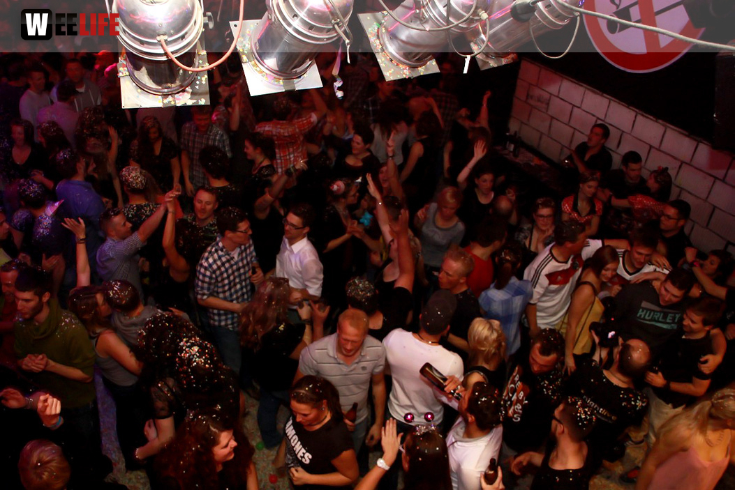 PARTY HALLIGALLI