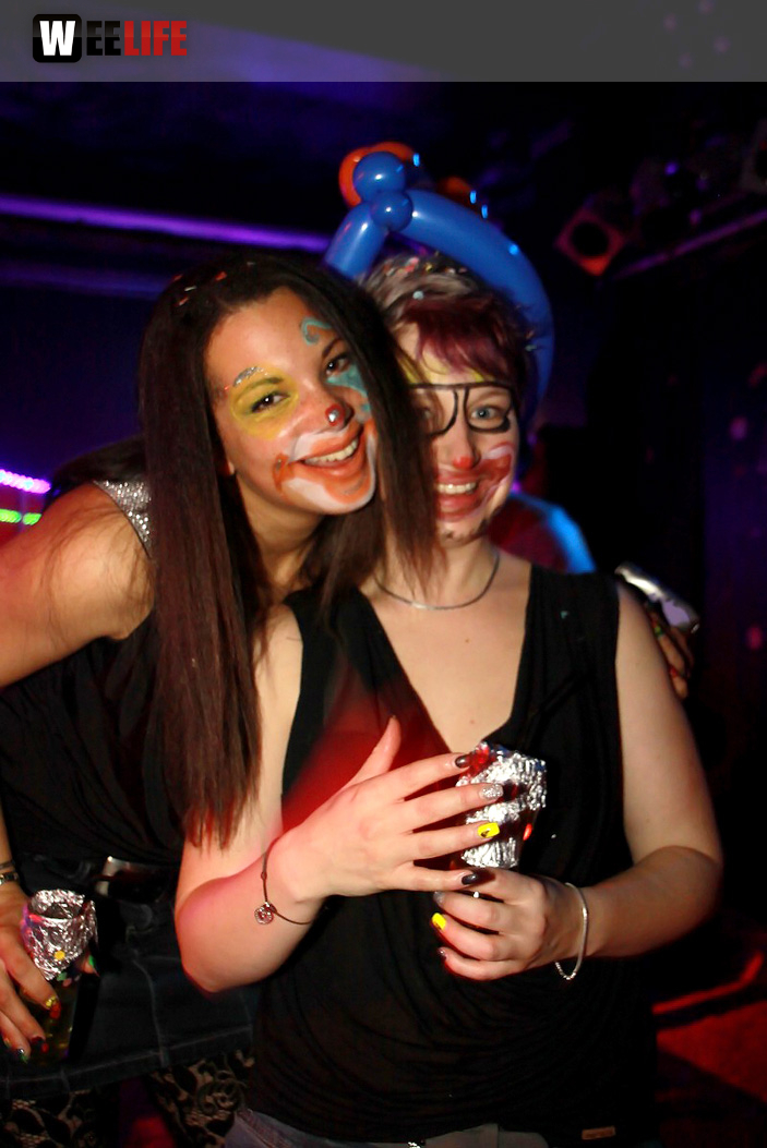 PARTY HALLIGALLI