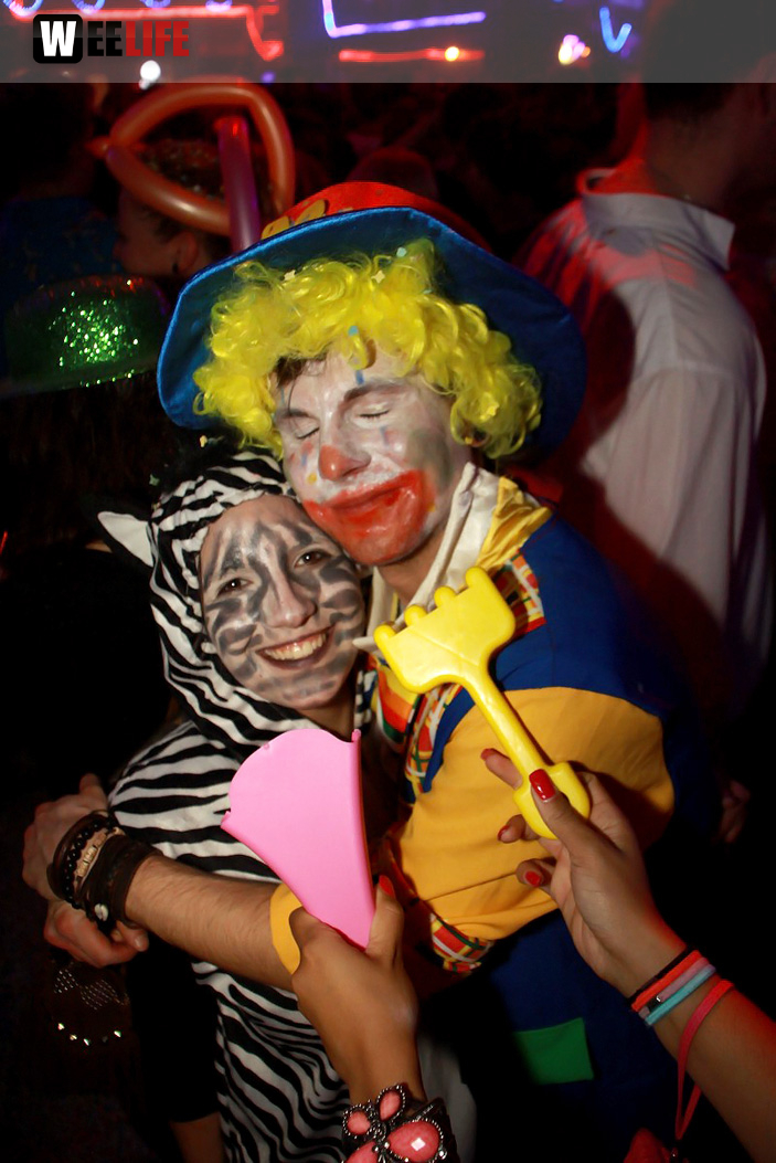PARTY HALLIGALLI