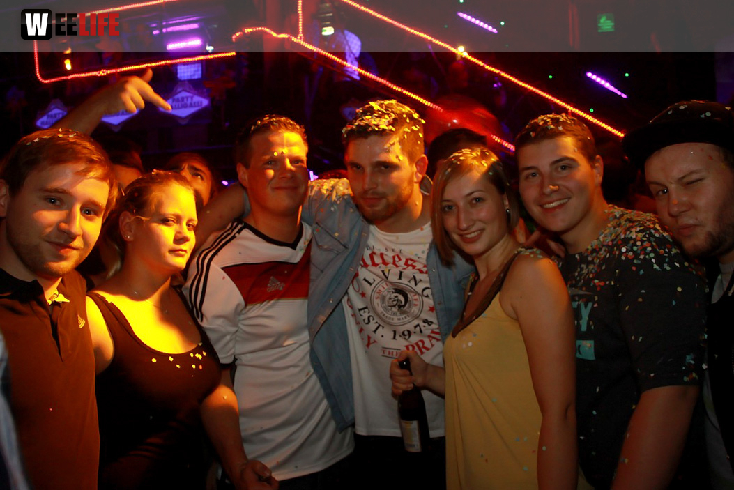 PARTY HALLIGALLI