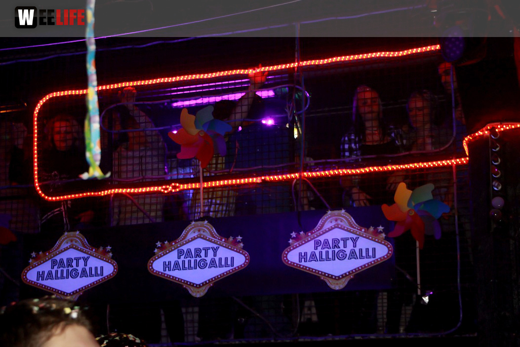 PARTY HALLIGALLI