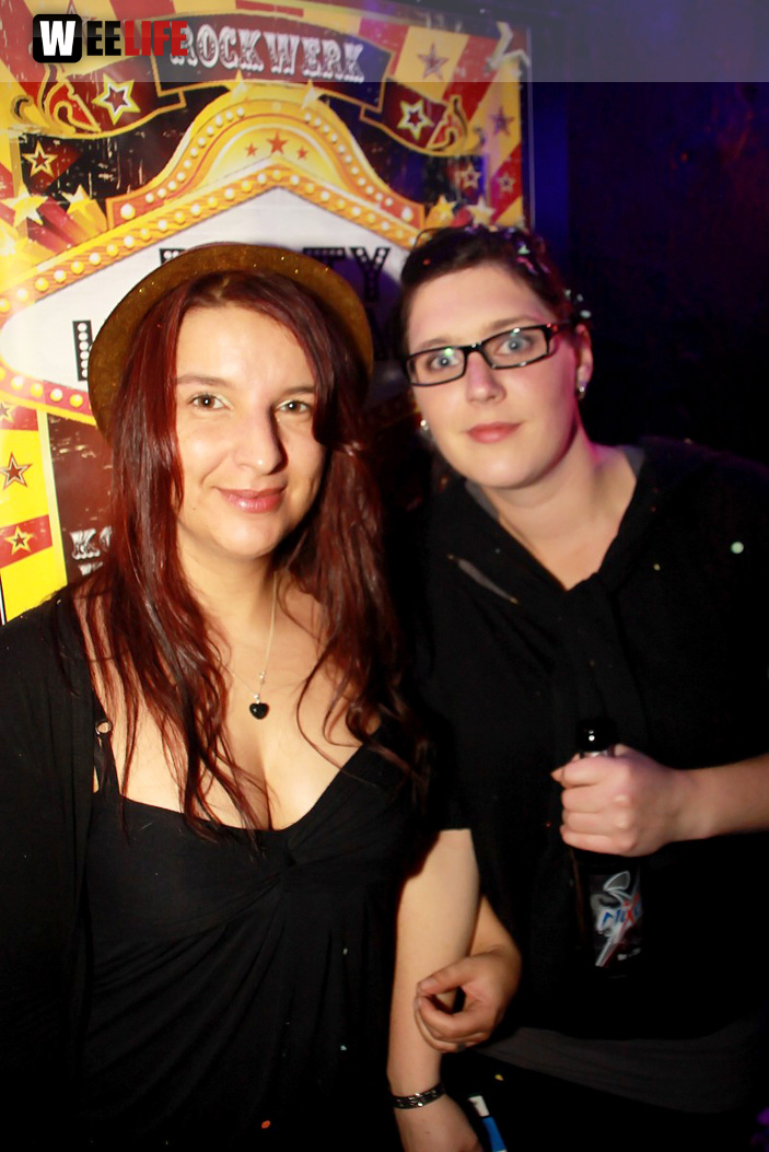 PARTY HALLIGALLI
