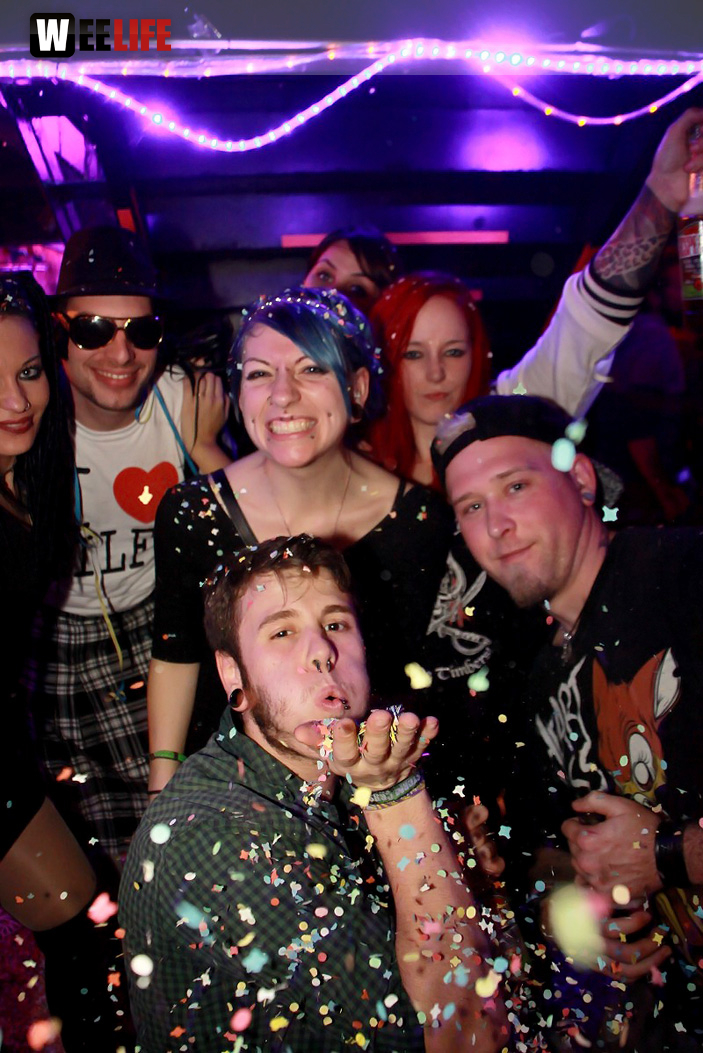PARTY HALLIGALLI