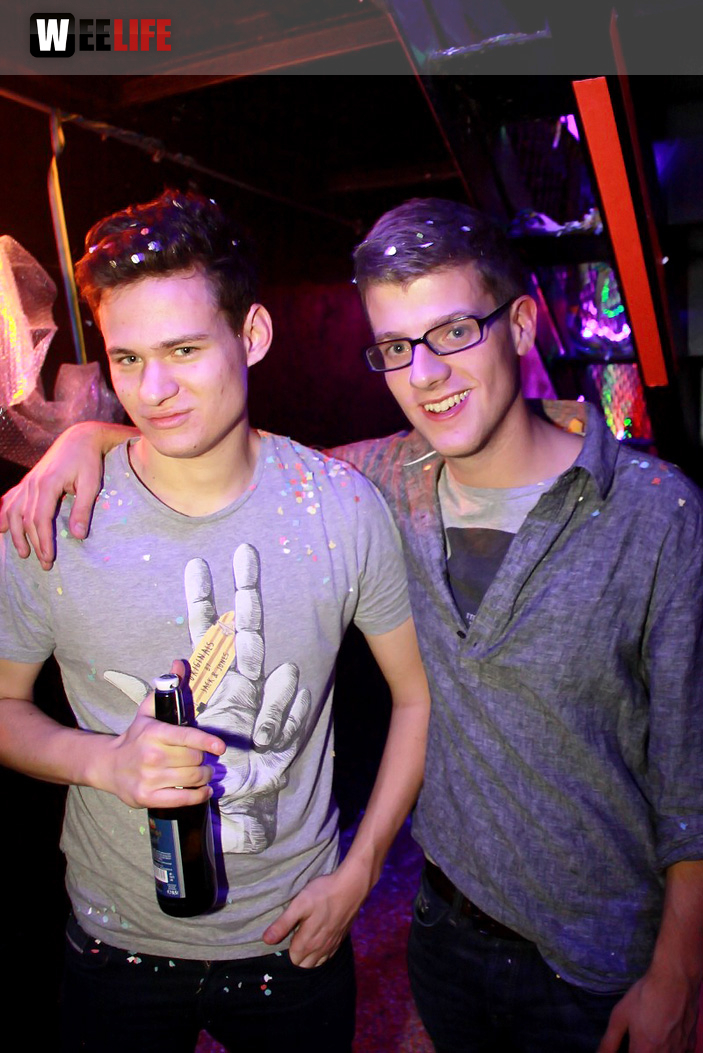 PARTY HALLIGALLI