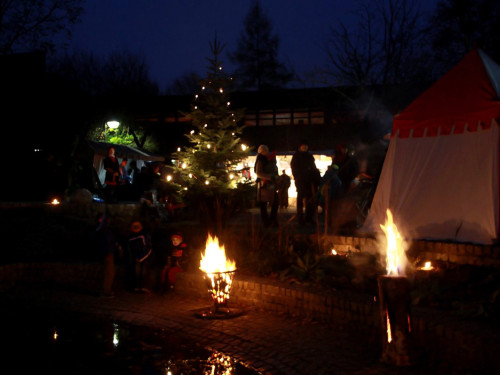 4. Mittelalterlicher Adventsmarkt – Foto 30