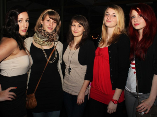 Spring Fling der Q12 des OHG-Mak – Foto 12