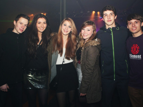 Spring Fling der Q12 des OHG-Mak – Foto 16
