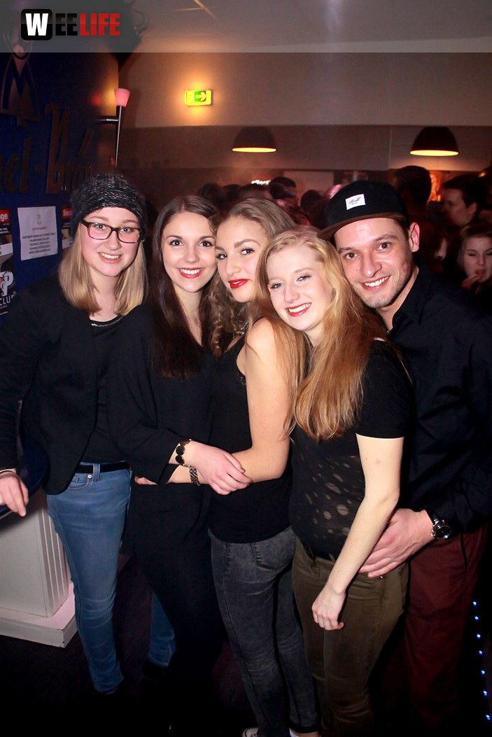MODELS & BOTTLES