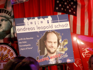 Vorschau des vorherigen Fotos