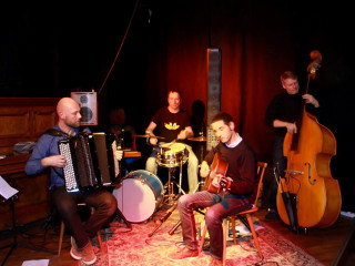 Foto 121519 im Album