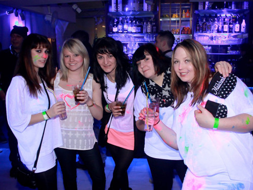 A Class Of Neon Night  – Foto 5