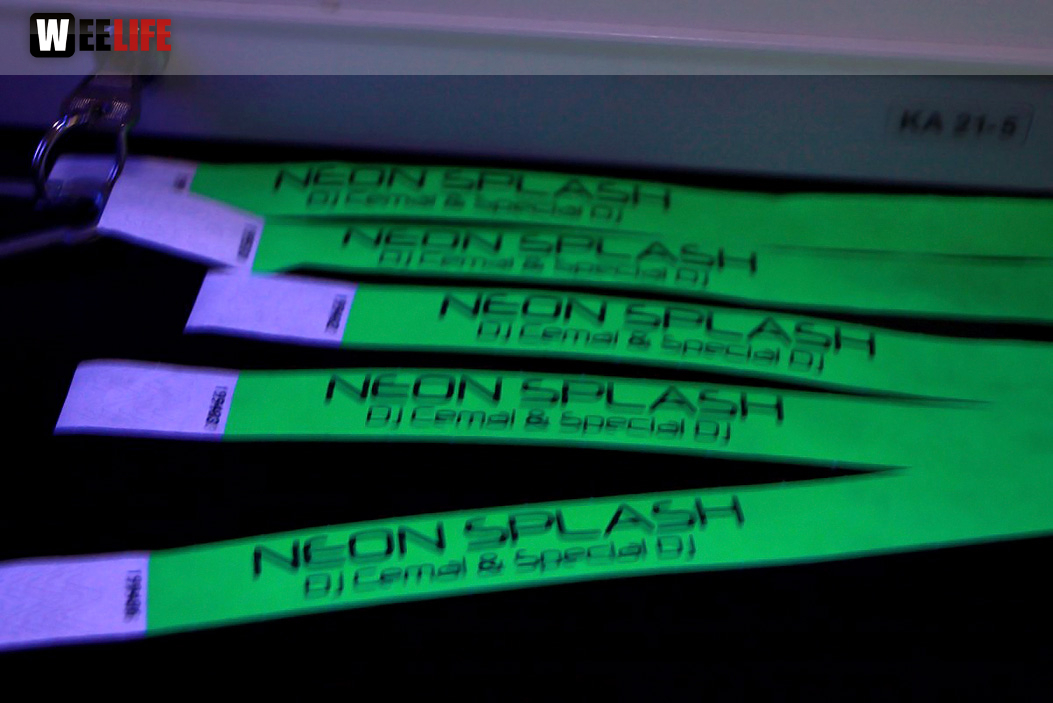 A Class Of Neon Night 