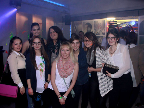 A Class Of Neon Night  – Foto 26