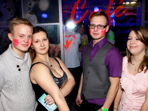 A Class Of Neon Night  – Foto 41