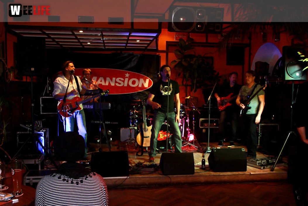 Konzert Dye Mansion