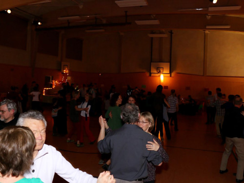 Bal Folk Tanzfest mit Livemusik – Foto 12