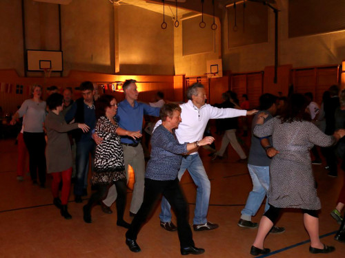 Bal Folk Tanzfest mit Livemusik – Foto 23