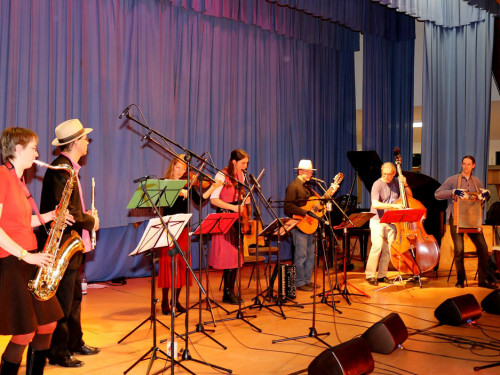 Bal Folk Tanzfest mit Livemusik – Foto 28