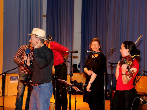 Bal Folk Tanzfest mit Livemusik – Foto 50