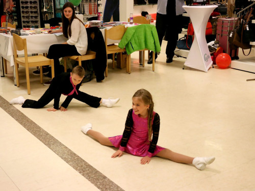 SchulranzenMesse mit Auftritt der Soul-City-Dancers – Foto 11