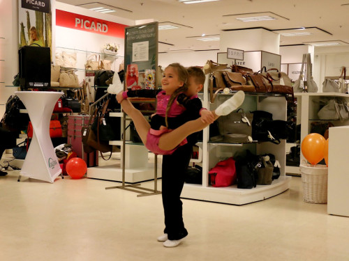 SchulranzenMesse mit Auftritt der Soul-City-Dancers – Foto 16