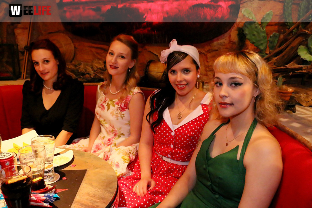 Tanzparty mit DJ und 50er Outfitpremierung
