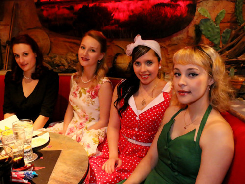 Tanzparty mit DJ und 50er Outfitpremierung – Foto 11