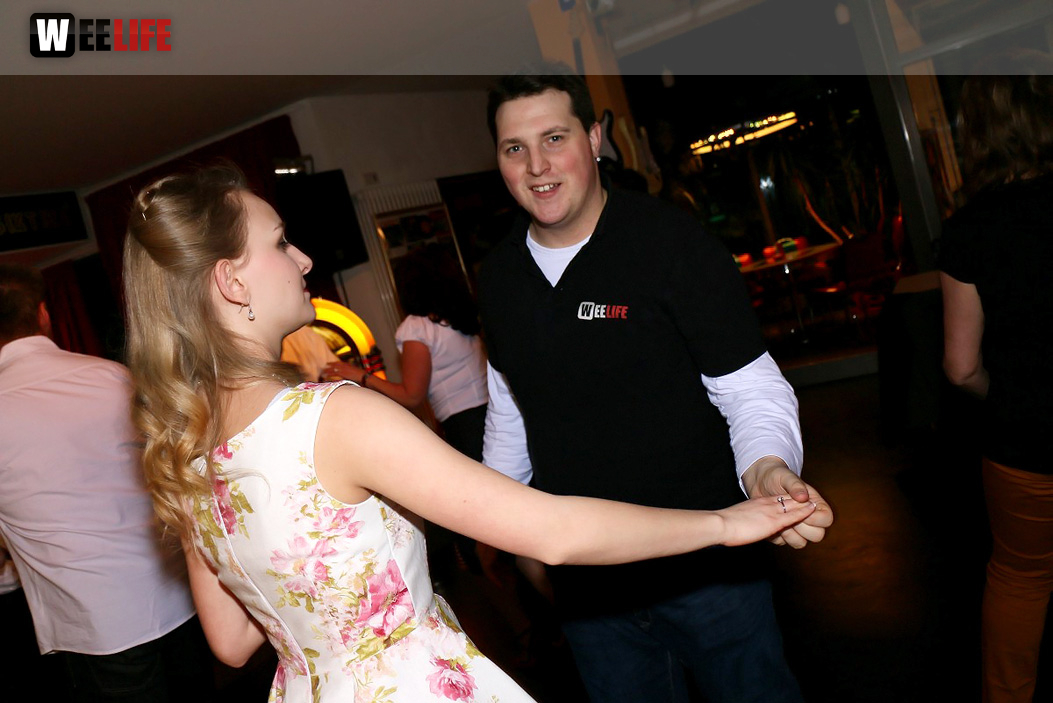 Tanzparty mit DJ und 50er Outfitpremierung