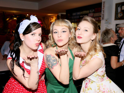 Tanzparty mit DJ und 50er Outfitpremierung – Foto 32