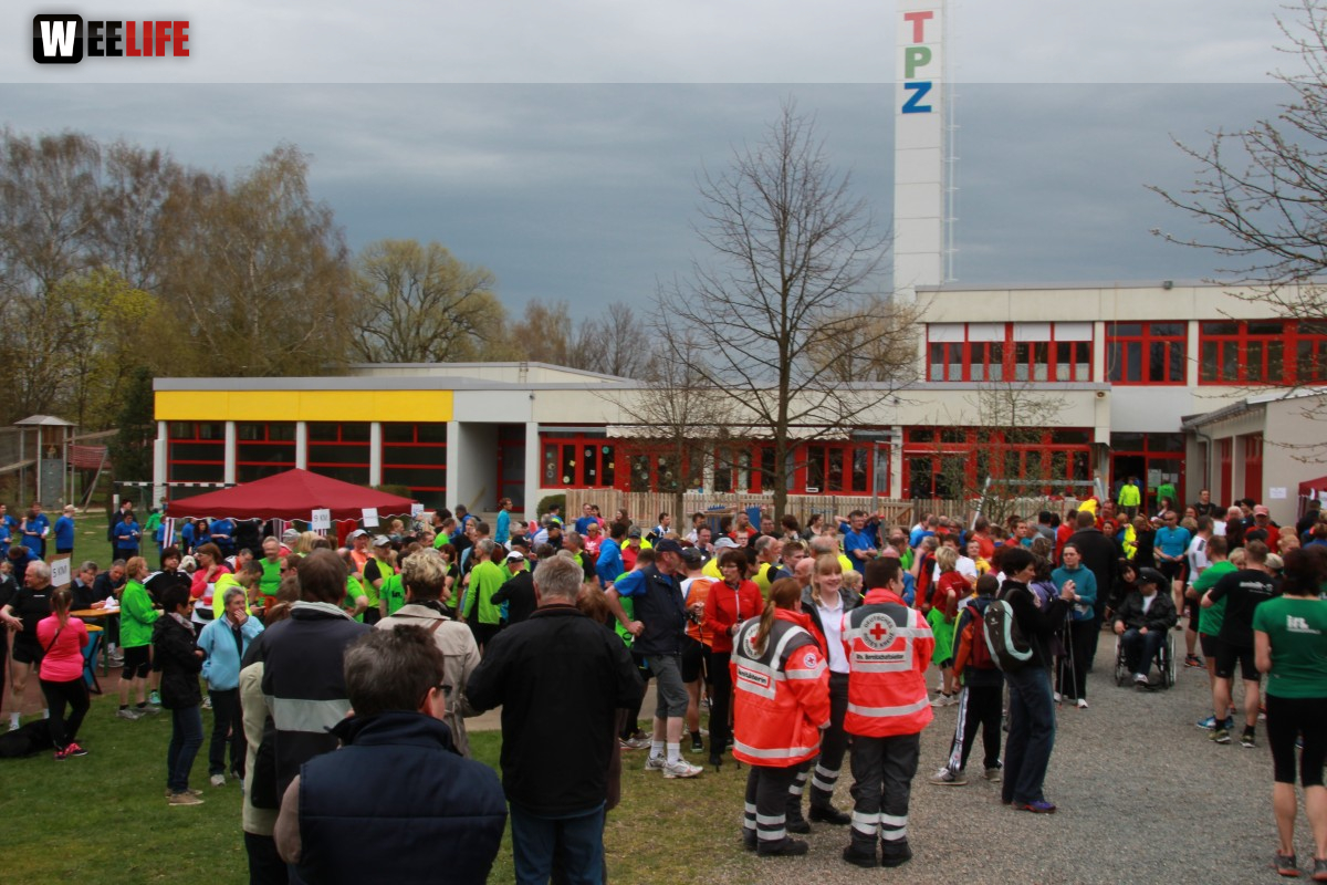 Benefizlauf  Menschen laufen für Menschen