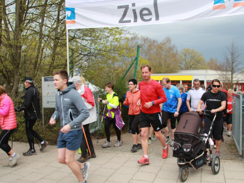 Benefizlauf  Menschen laufen für Menschen – Foto 30