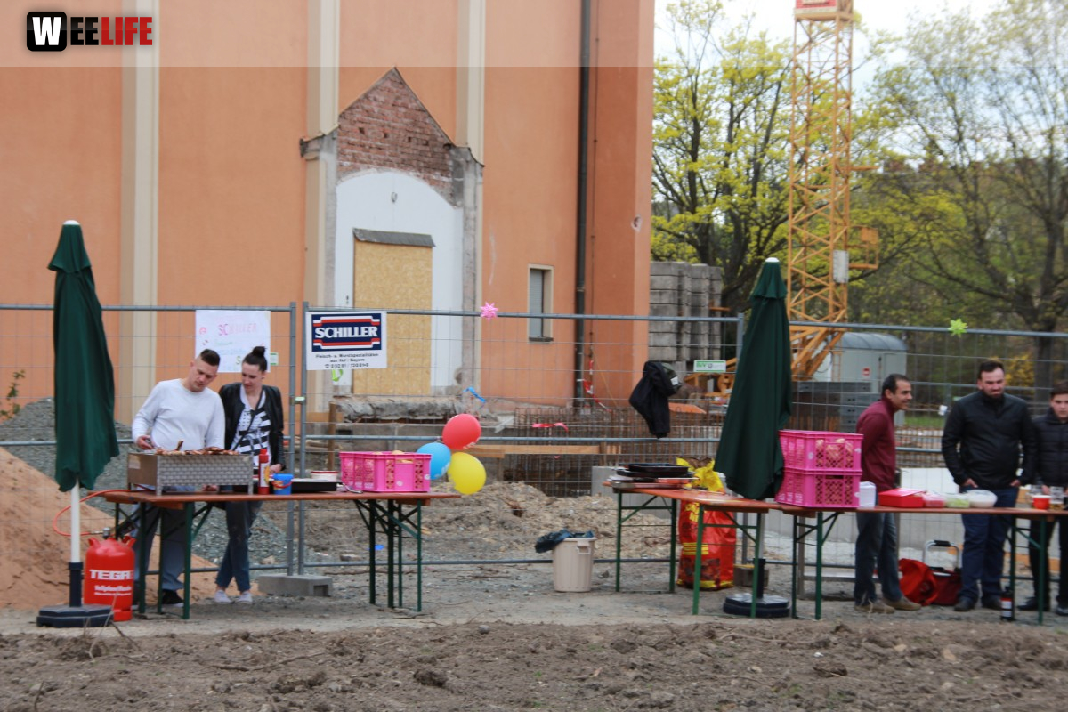  Frühlingsfest Zirkusvorstellung Einweihung des Spielplatzes
