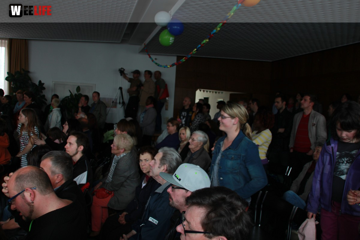  Frühlingsfest Zirkusvorstellung Einweihung des Spielplatzes