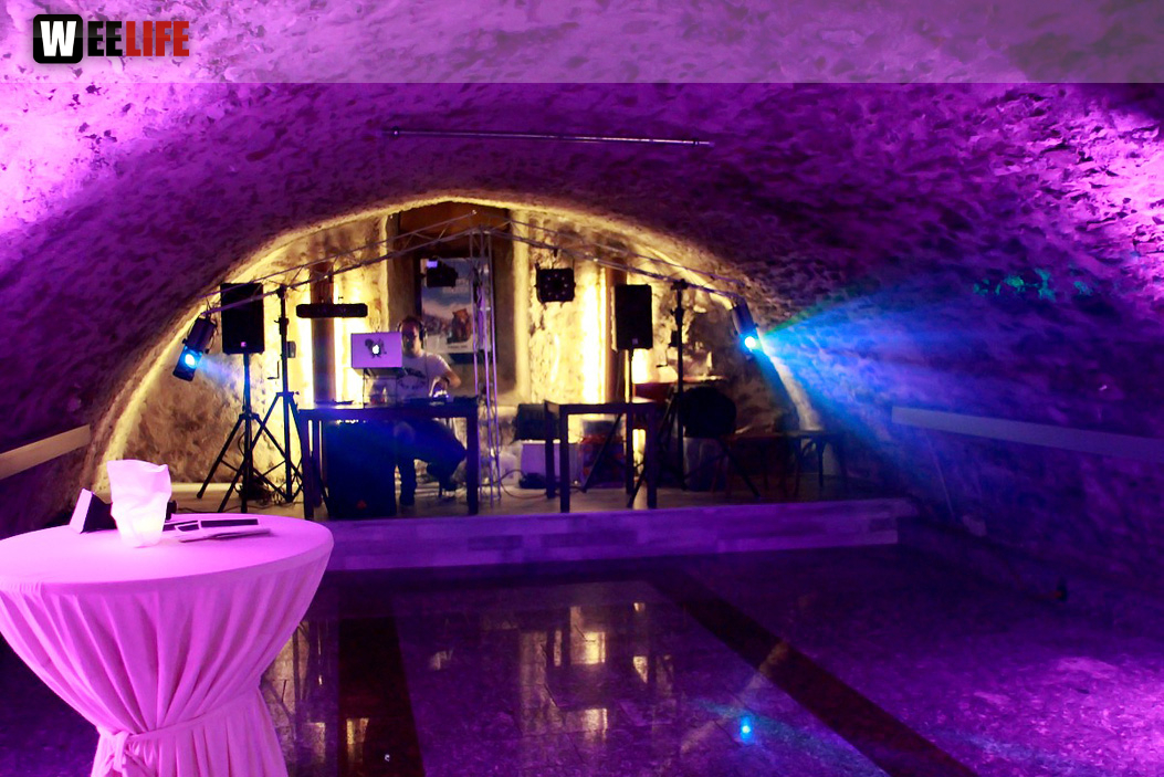 Meinel Weißbierparty Schwarz-Weiß mit DJ Chris Mü