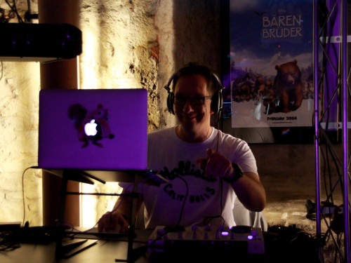 Meinel Weißbierparty Schwarz-Weiß mit DJ Chris Mü – Foto 7