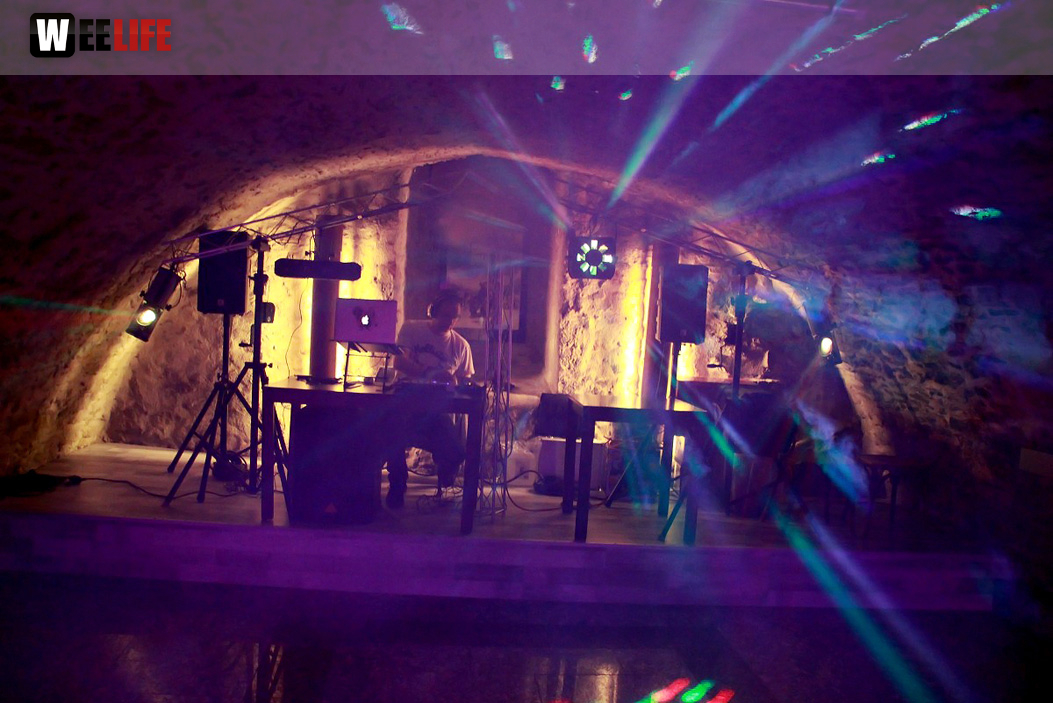 Meinel Weißbierparty Schwarz-Weiß mit DJ Chris Mü