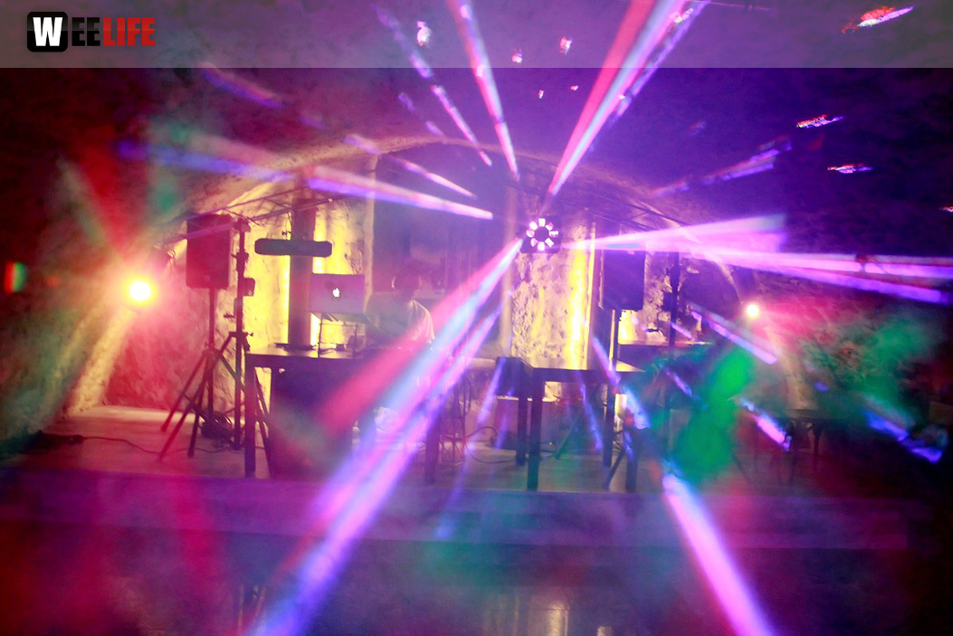 Meinel Weißbierparty Schwarz-Weiß mit DJ Chris Mü