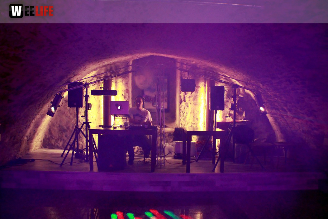 Meinel Weißbierparty Schwarz-Weiß mit DJ Chris Mü