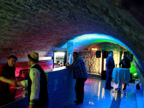 Meinel Weißbierparty Schwarz-Weiß mit DJ Chris Mü – Foto 22