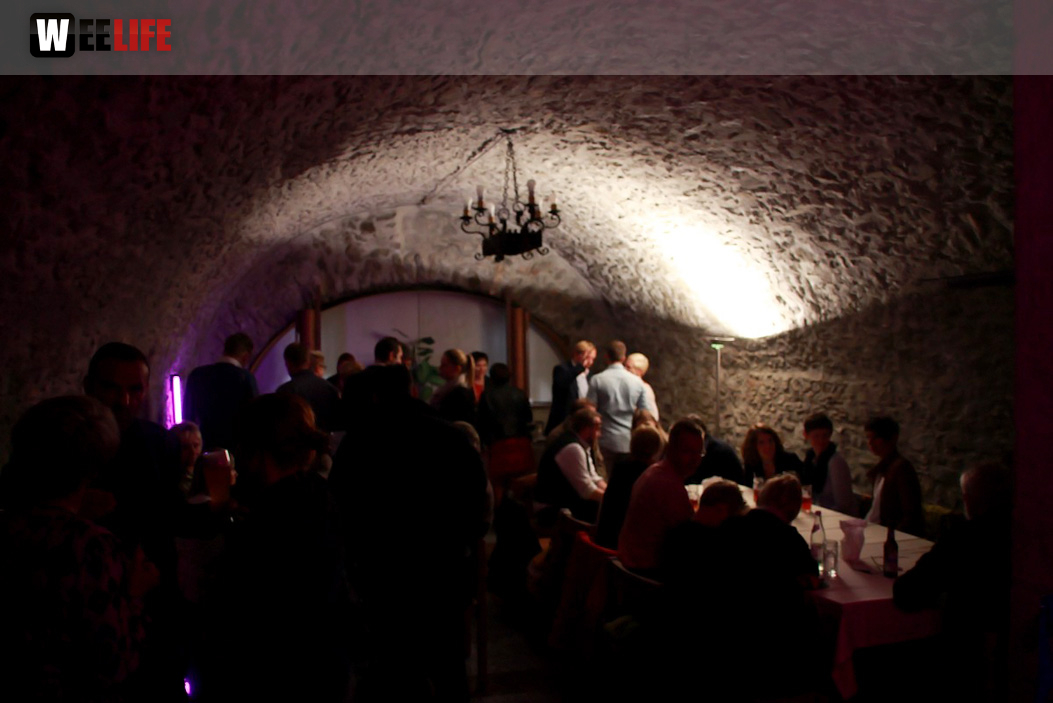 Meinel Weißbierparty Schwarz-Weiß mit DJ Chris Mü