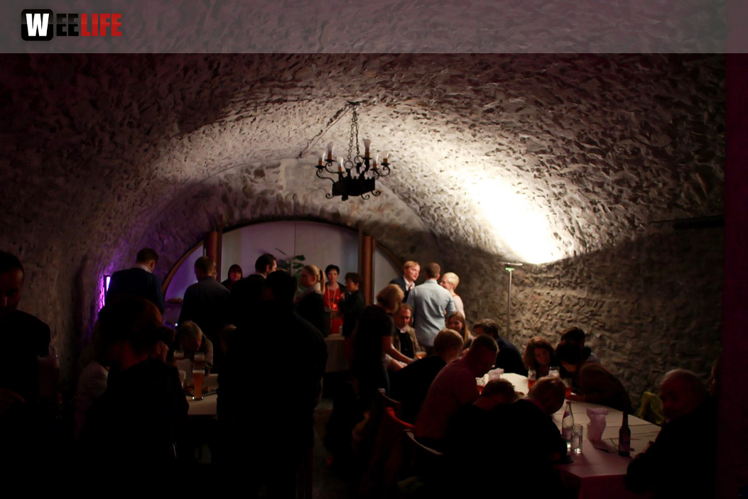 Meinel Weißbierparty Schwarz-Weiß mit DJ Chris Mü