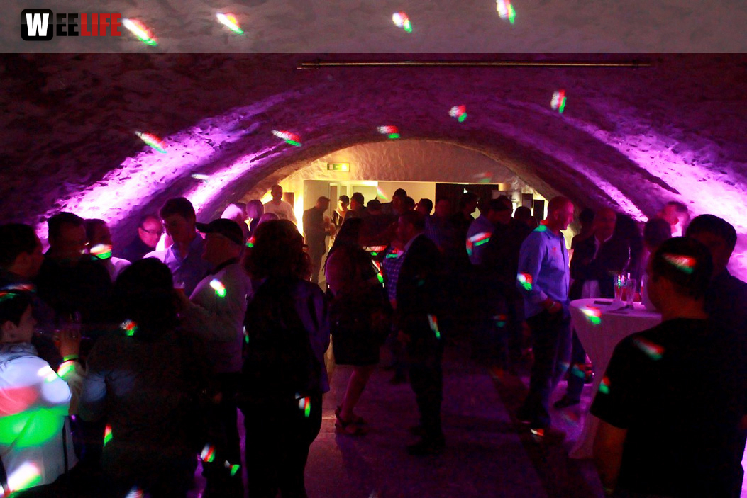 Meinel Weißbierparty Schwarz-Weiß mit DJ Chris Mü